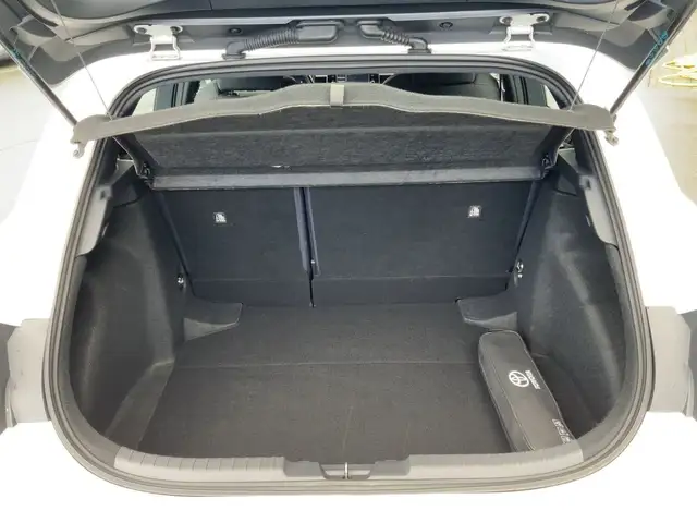 Toyota Corolla view 14