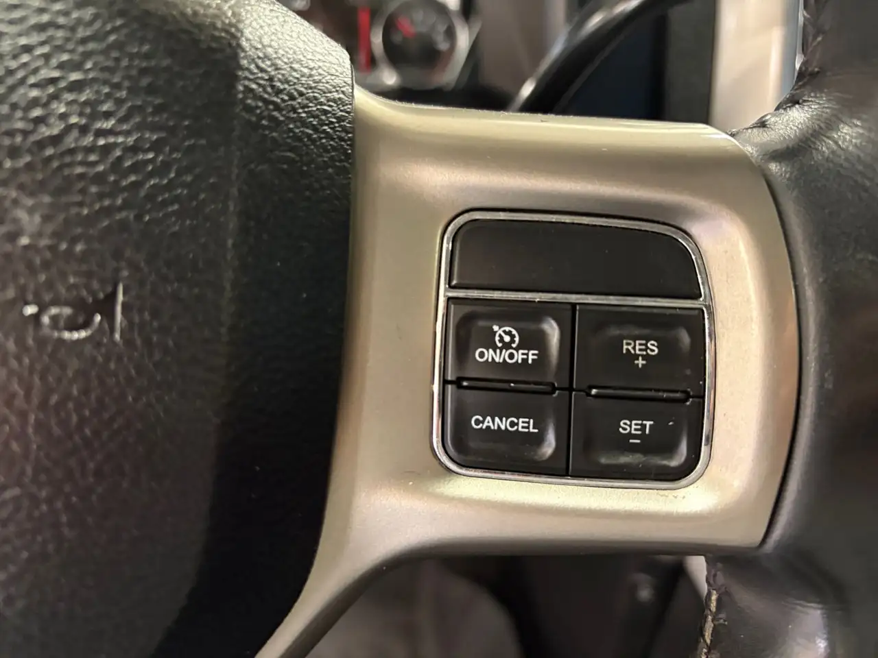 RAM 3500 снимка RAM 3500