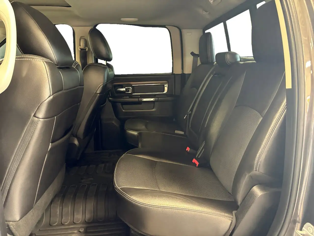 RAM 3500 снимка RAM 3500