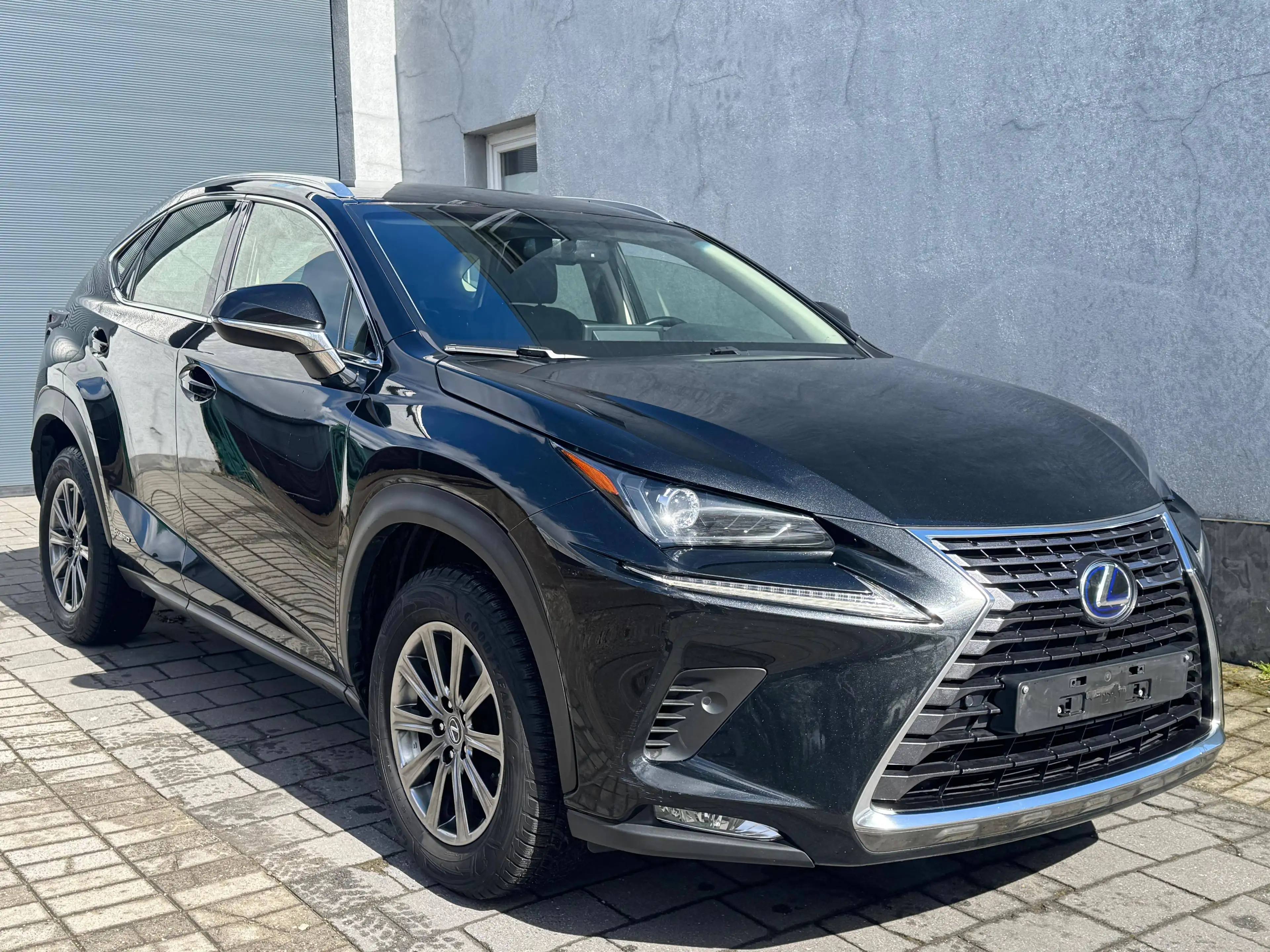 Lexus NX 300h NX 300h 2.5i AWD Business Plus E-CVT