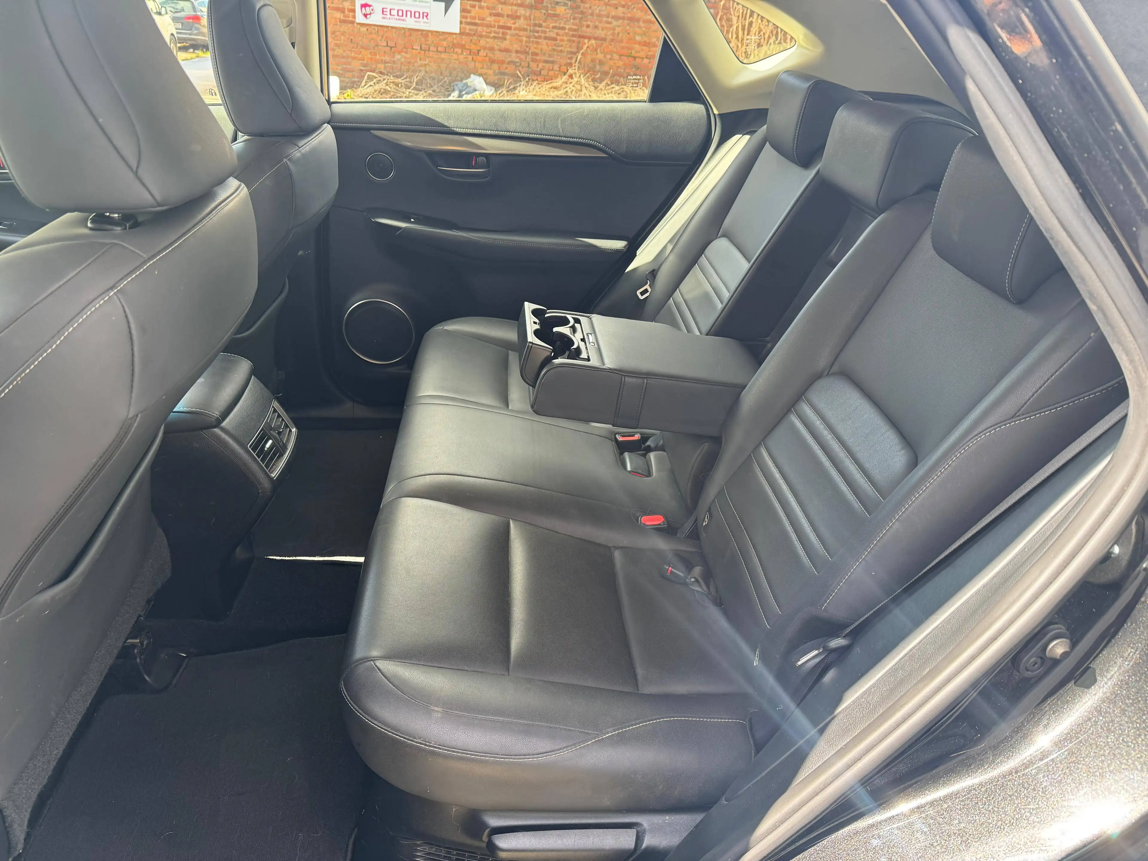 Lexus NX 300h NX 300h 2.5i AWD Business Plus E-CVT — photo 11