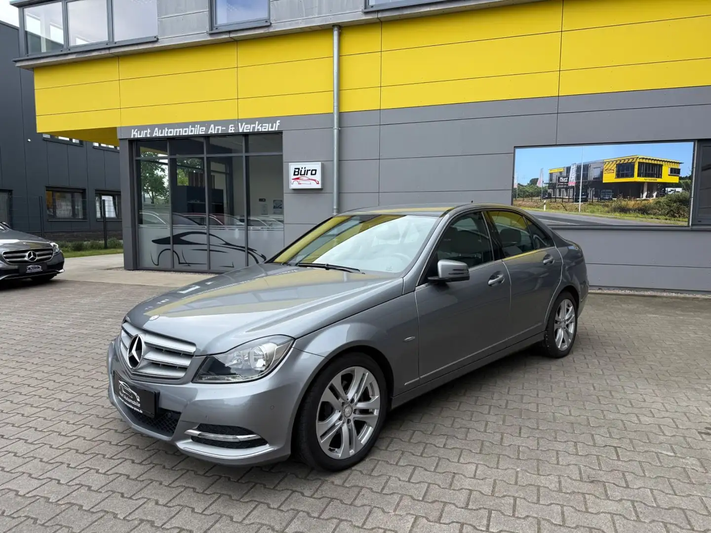 Mercedes-Benz C 180 BlueEfficiency AVANGARDE/TEILEDER/NAVI/LED Argent - 1