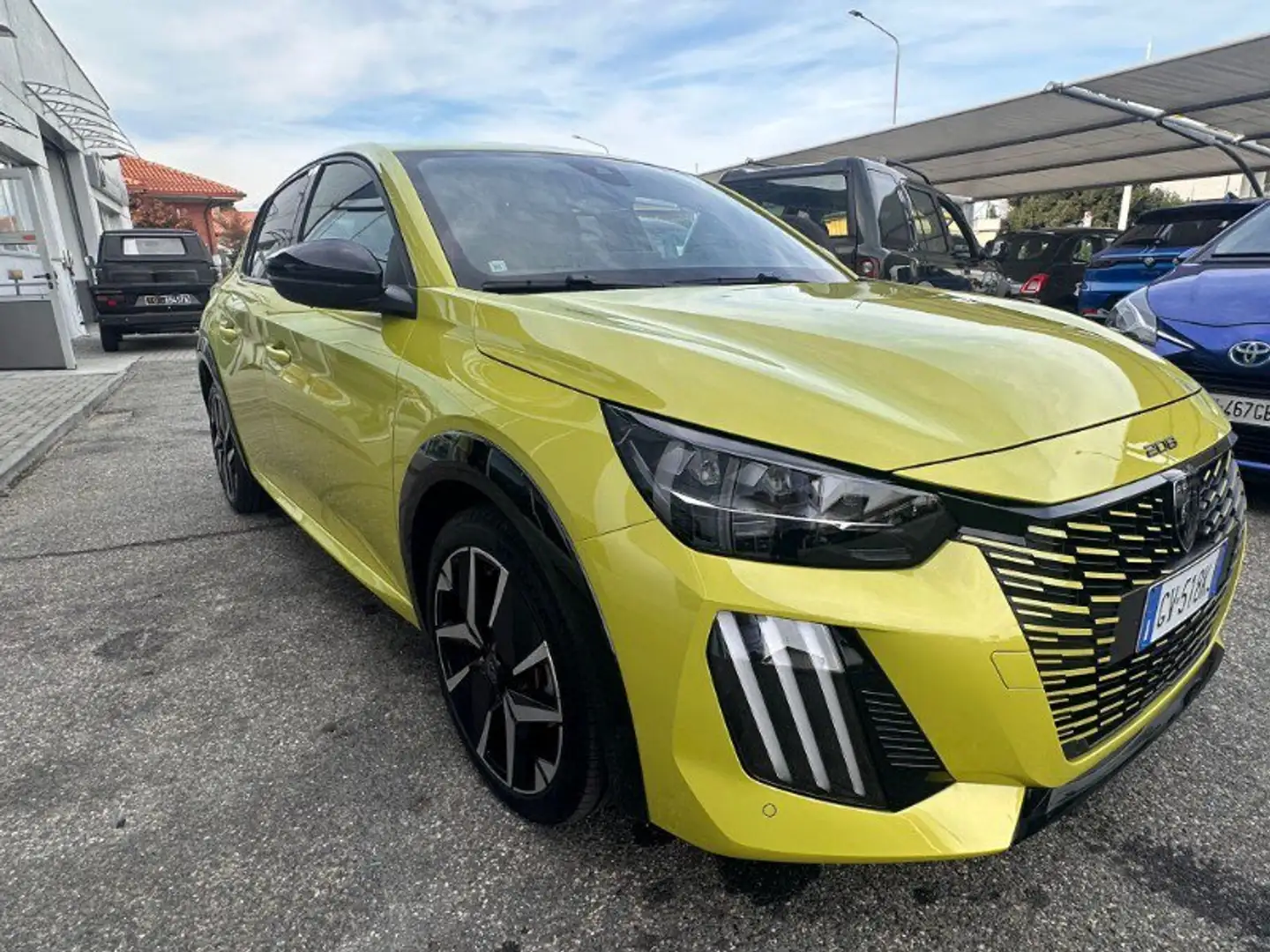 Peugeot 208 208 PureTech 100 Stop&Start 5 porte GT Jaune - 1