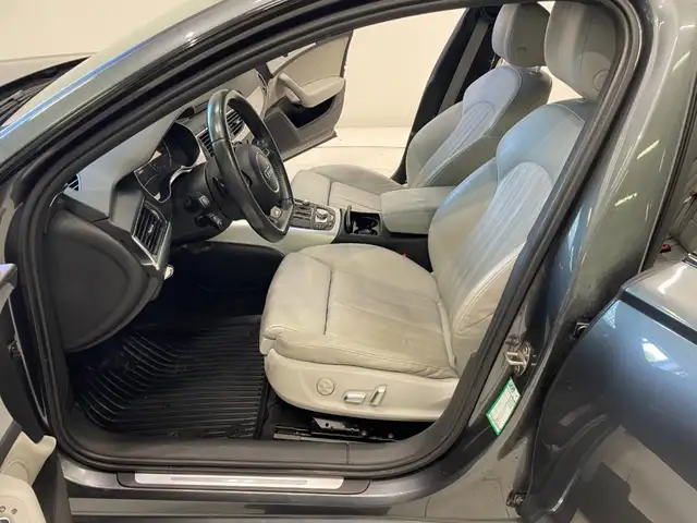 Audi A6 view 6