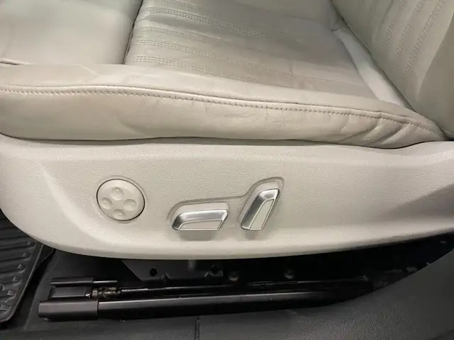 Audi A6 view 9