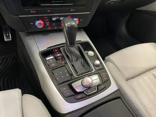 Audi A6 view 10