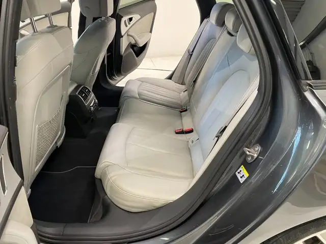 Audi A6 view 7