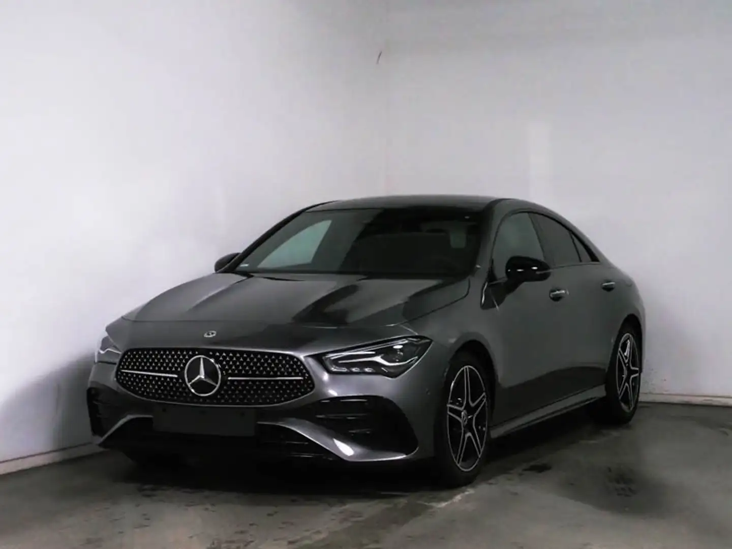 Mercedes-Benz CLA 200 C AMG LINE PANO SD DISTRONIC LED HP Grau - 2