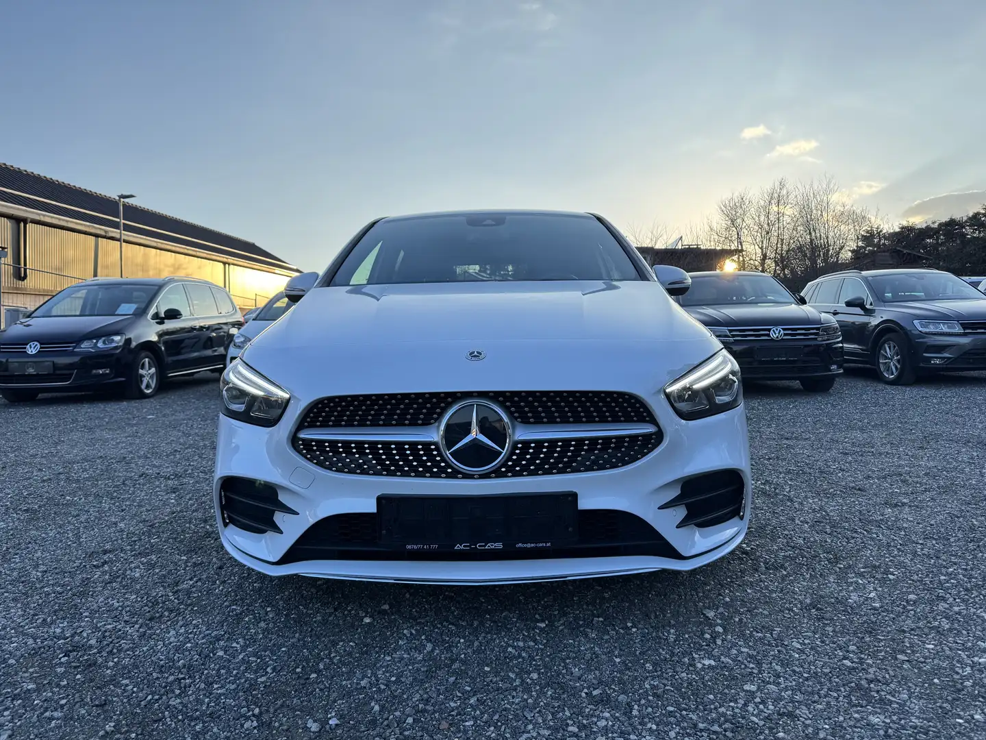 Mercedes-Benz B 200 B 200 d 4Matic AMG Line (247.013) Weiß - 2