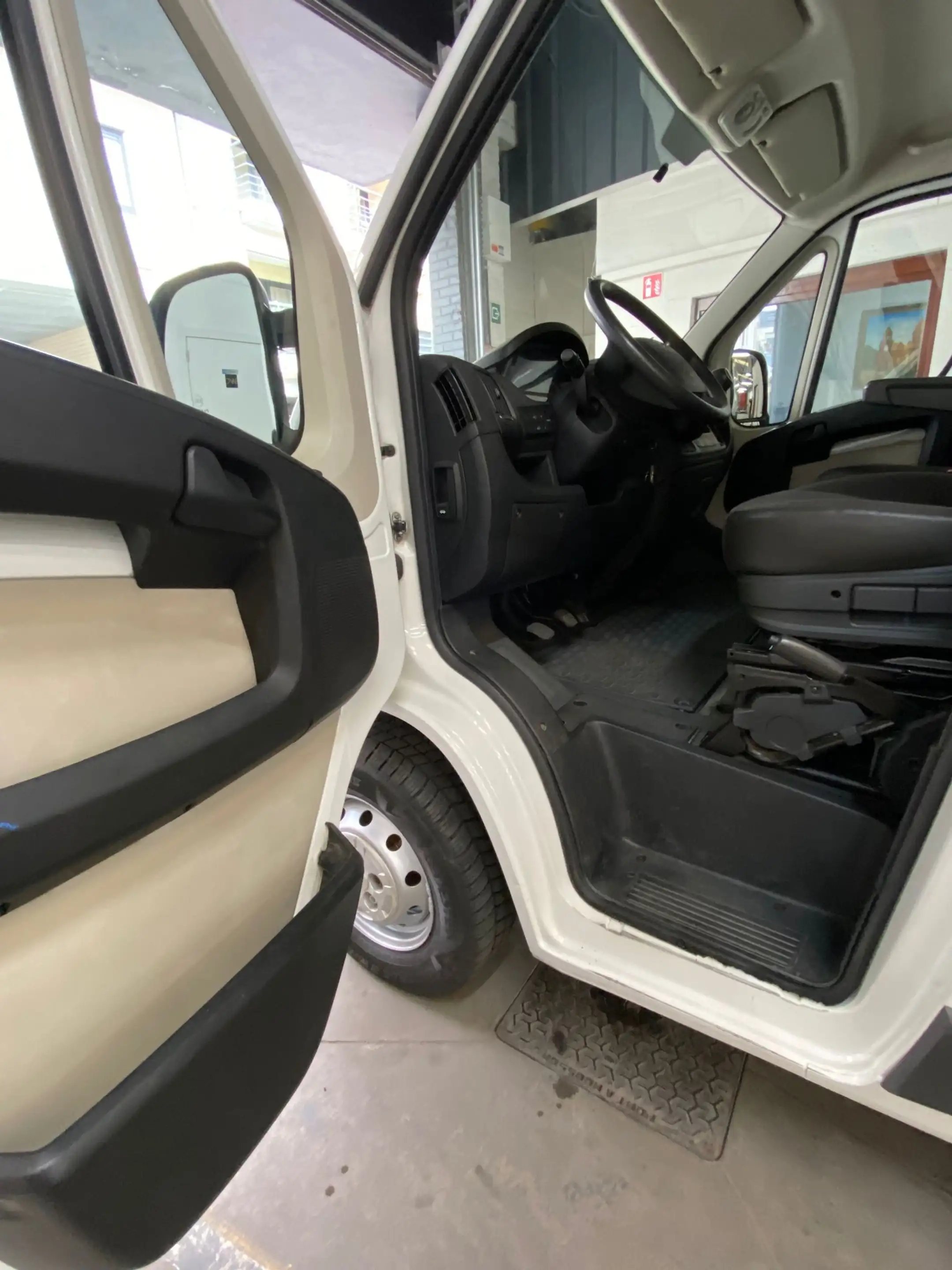 Citroen Jumper Jumper 2.2 HDi L1H1 FAP (EU5) — photo 13
