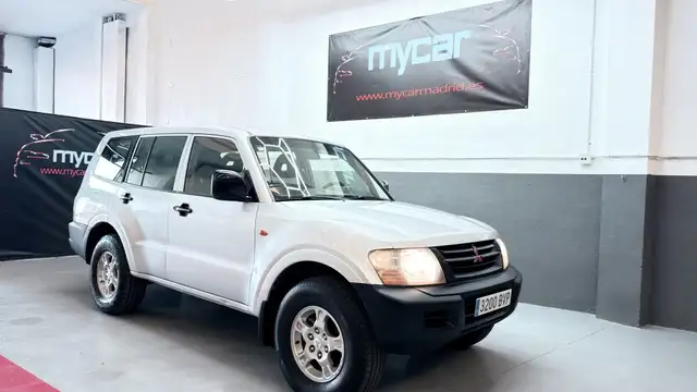 Mitsubishi Montero 3.2 DI-D GLX