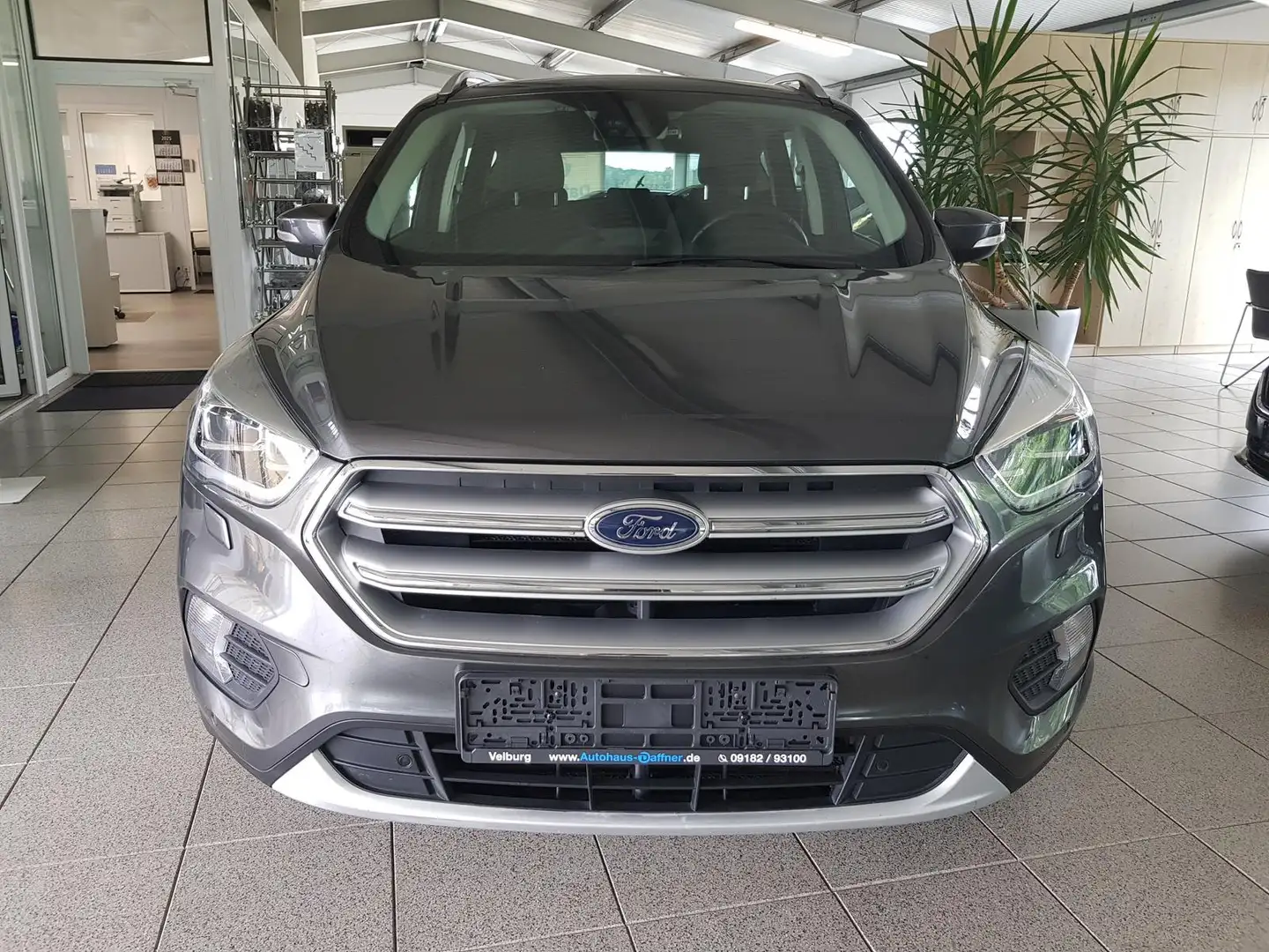 Ford Kuga Titanium  TDCi  Sitzheiz. Navi AHK PDC vo.+hi Grau - 2