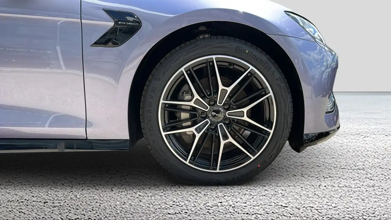 BYD SEAL