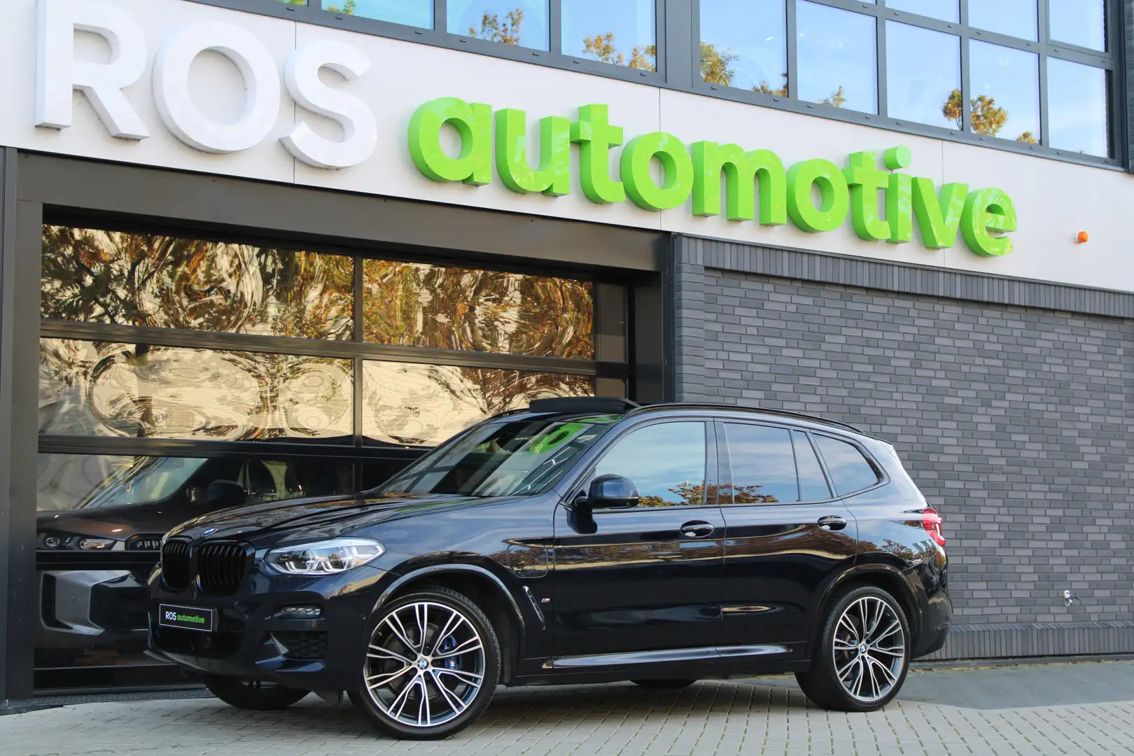 BMW X3 xDrive30e High Executive | VOL! | M-SPORT | PANO | Zwart - 1