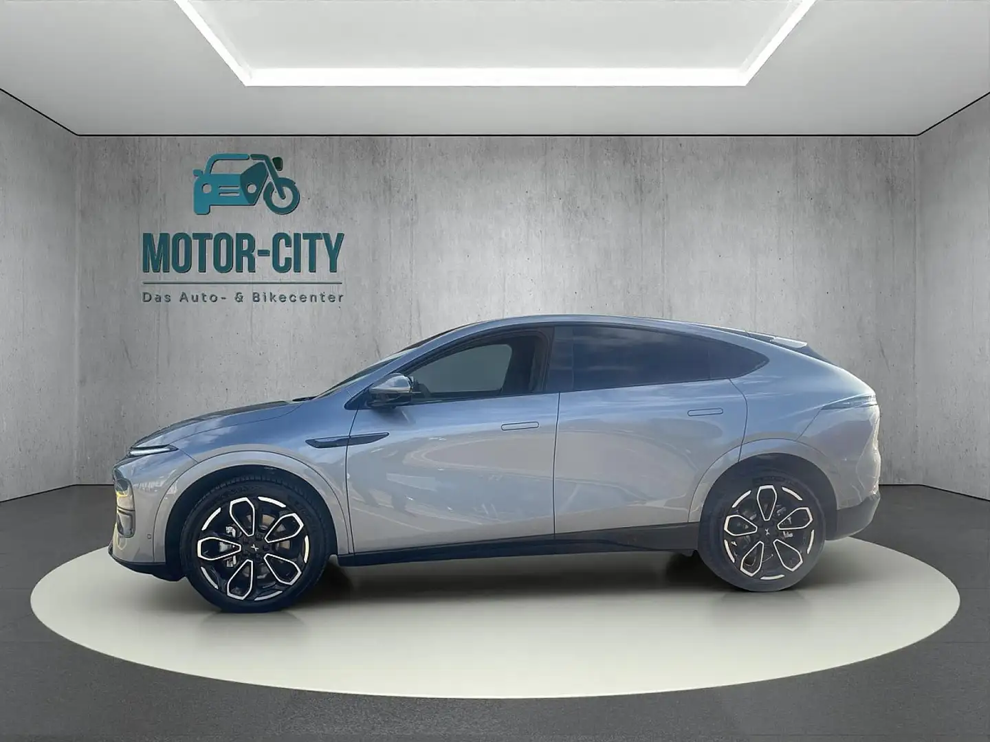 Xpeng G6 AWD Performance Grau - 2