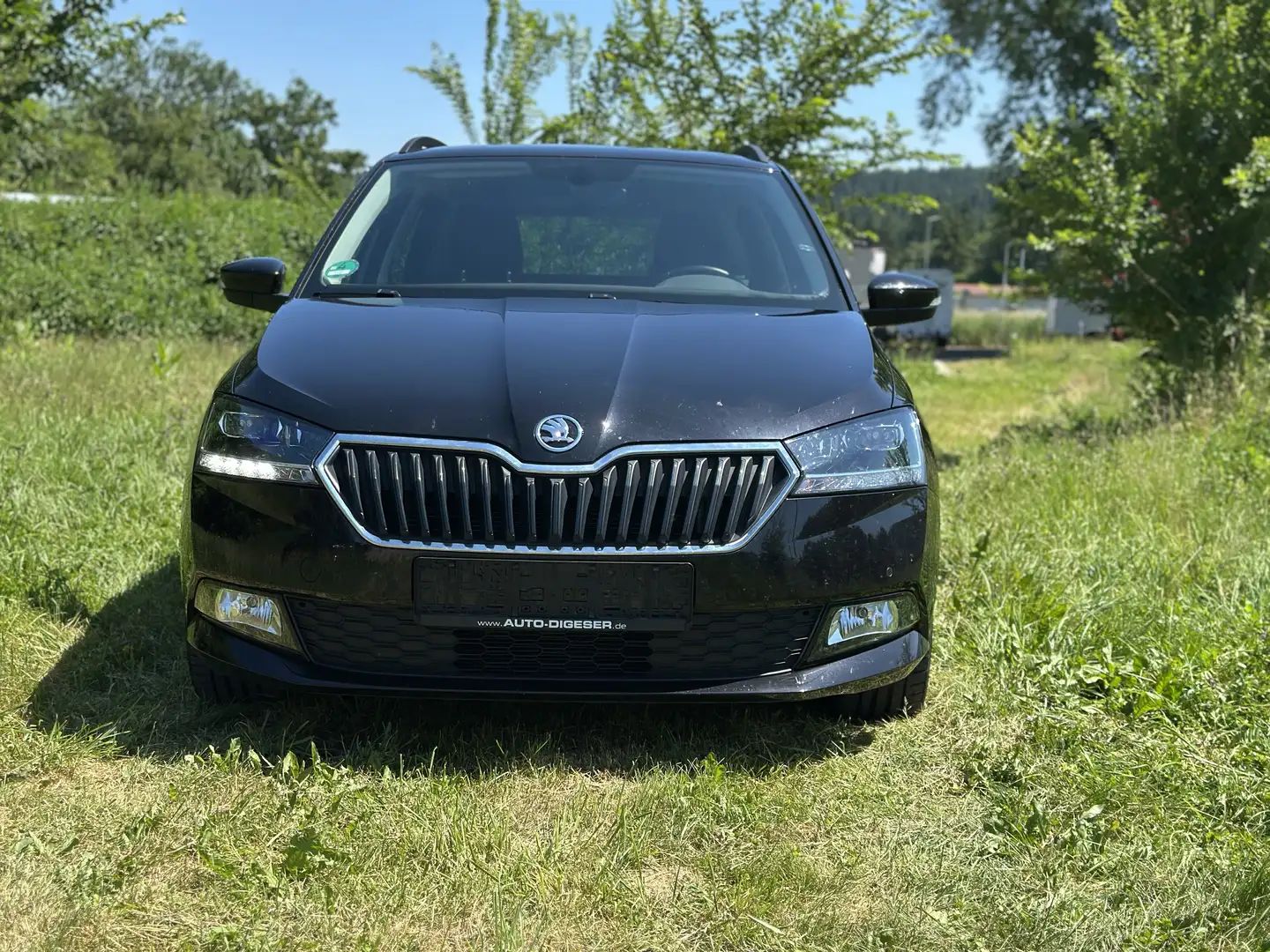 Skoda Fabia Combi 1.0 TSI Best of *Pdc*Navi*Distronic* Schwarz - 2