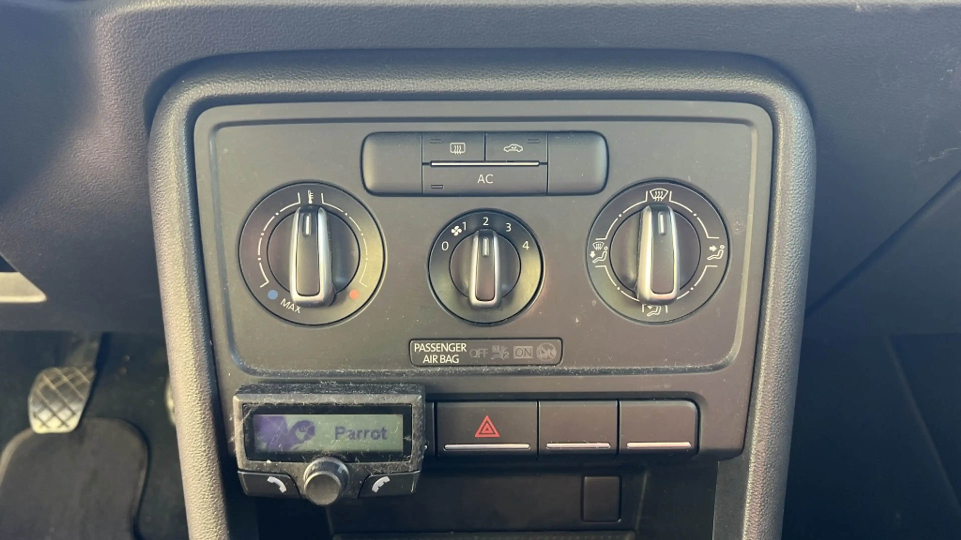 Volkswagen Beetle 1.2 TSI Design — photo 15