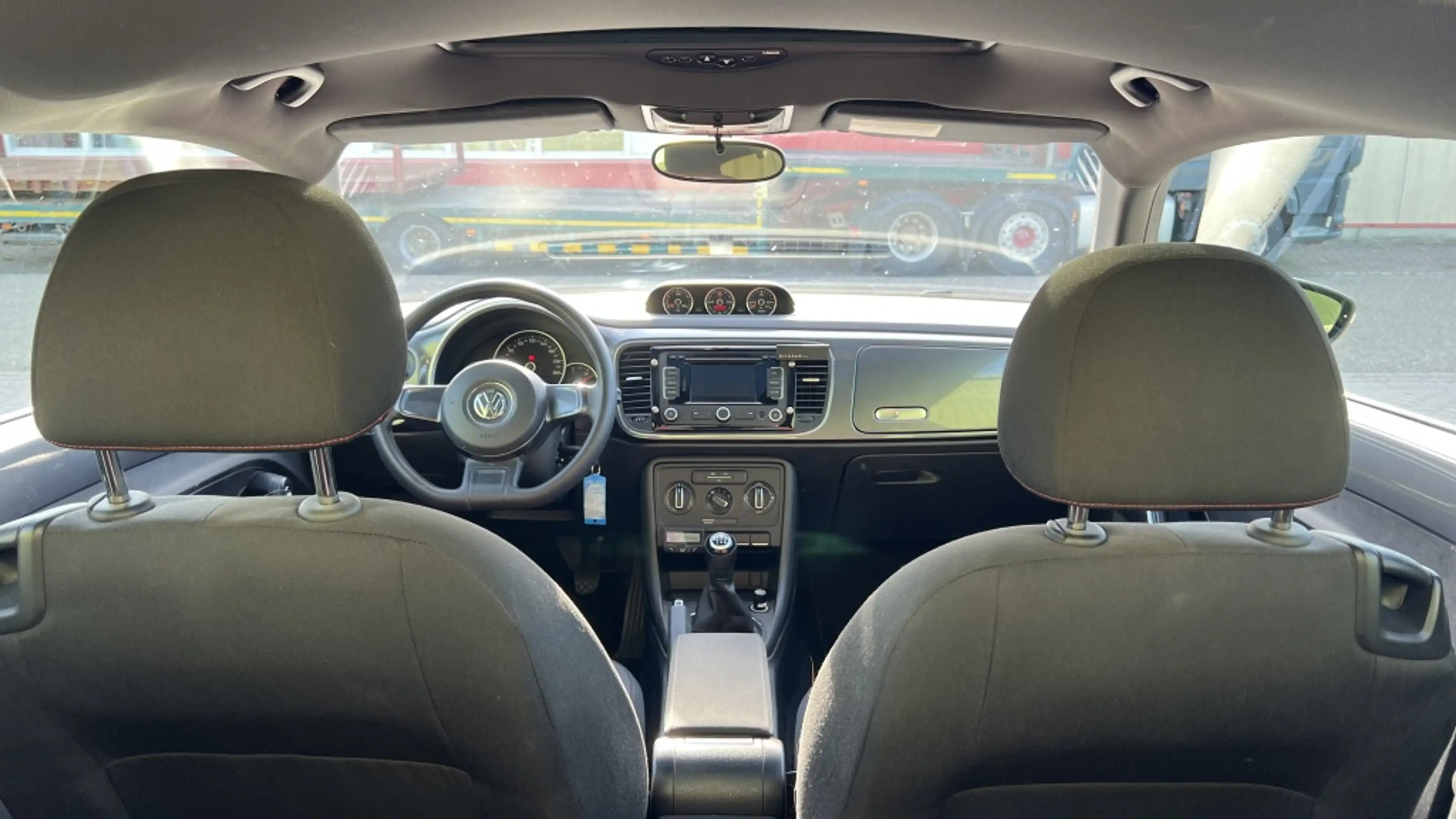 Volkswagen Beetle 1.2 TSI Design — photo 16