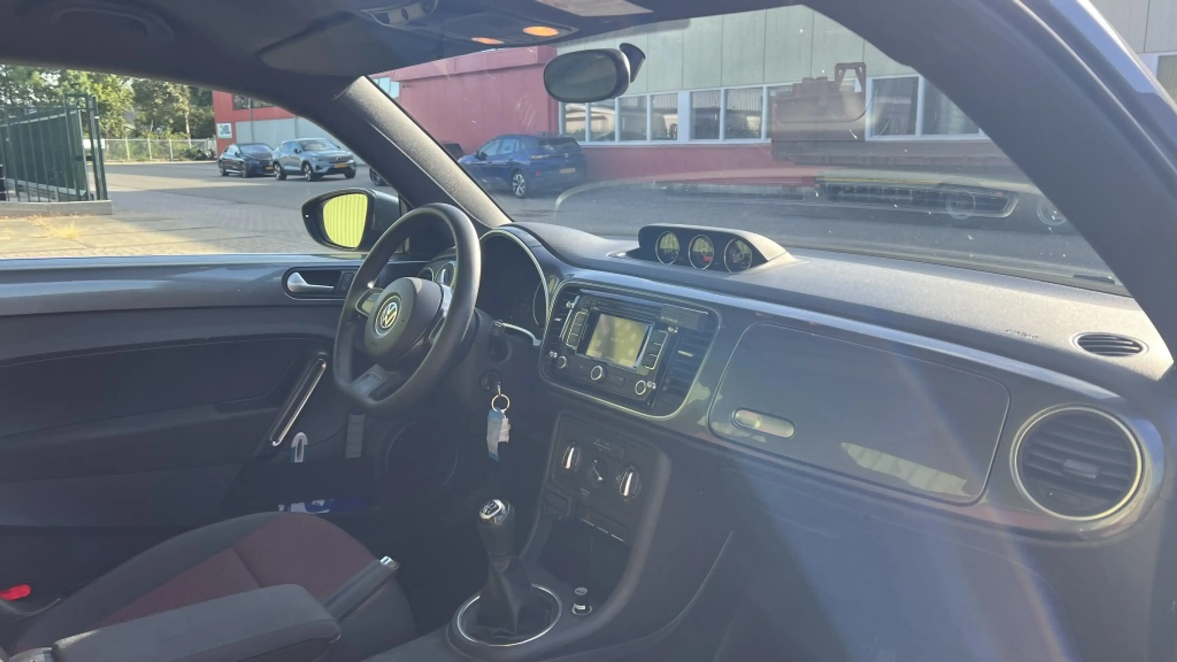 Volkswagen Beetle 1.2 TSI Design — photo 10