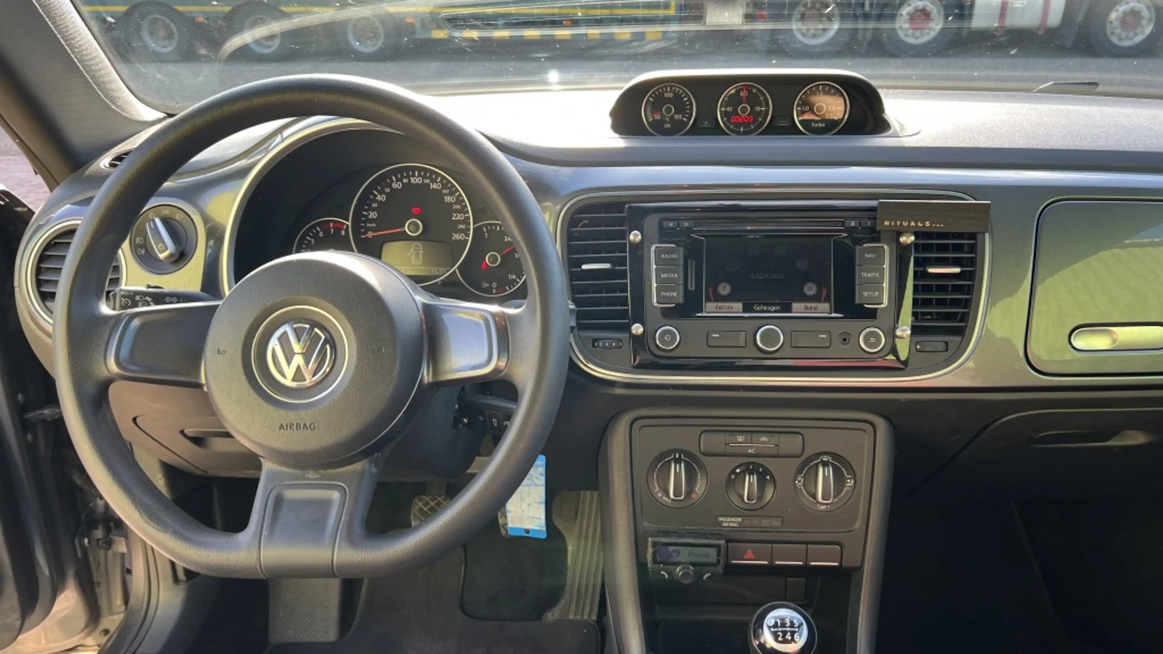 Volkswagen Beetle 1.2 TSI Design — photo 12