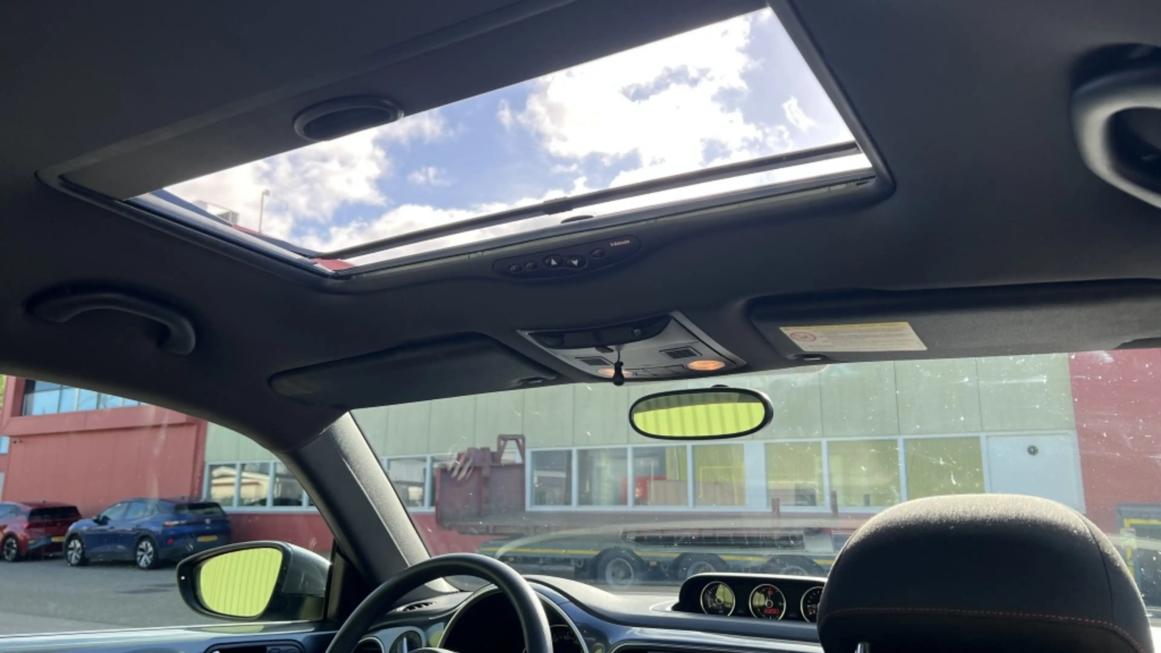 Volkswagen Beetle 1.2 TSI Design — photo 19