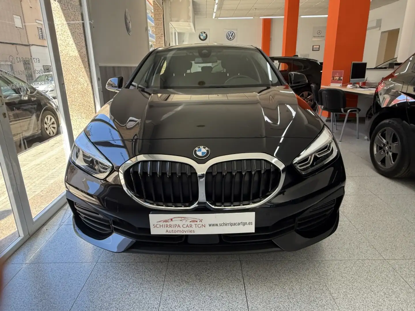 BMW 118 118i Zwart - 2