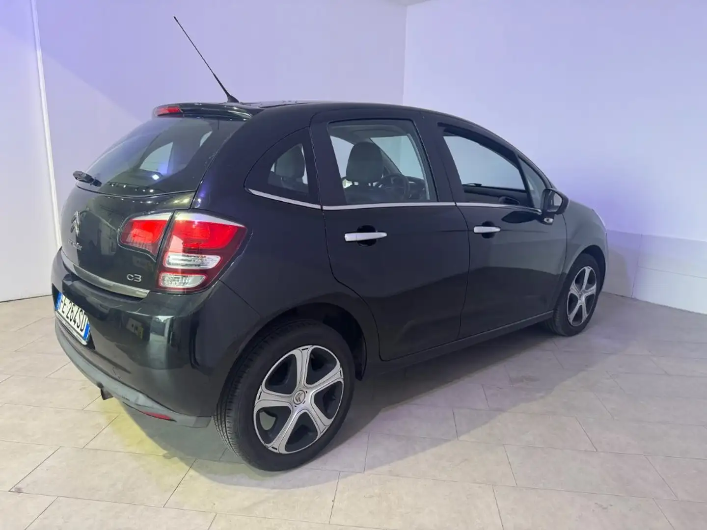 Citroen C3 PureTech 82 Exclusive Nero - 2