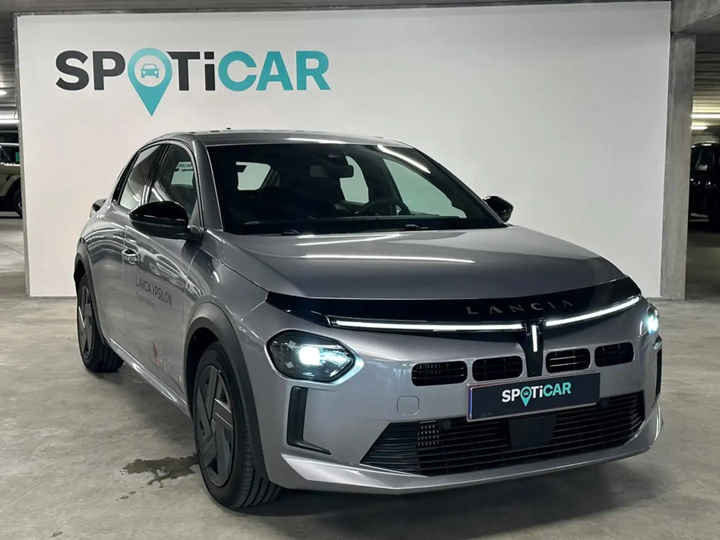Lancia Ypsilon Gris - 1