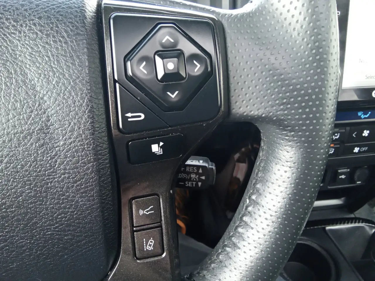 Toyota 4-Runner снимка Toyota 4-Runner