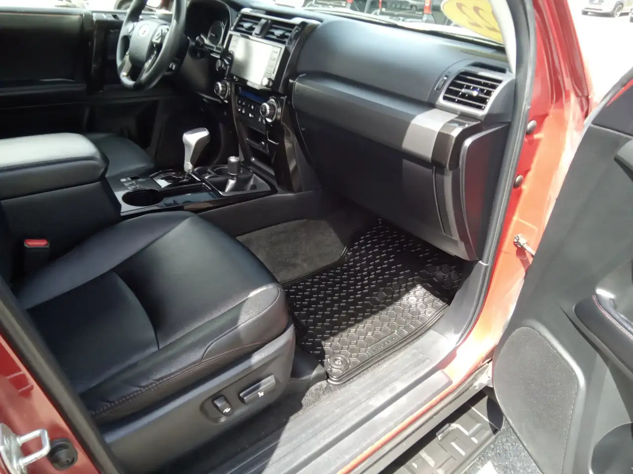 Toyota 4-Runner снимка Toyota 4-Runner