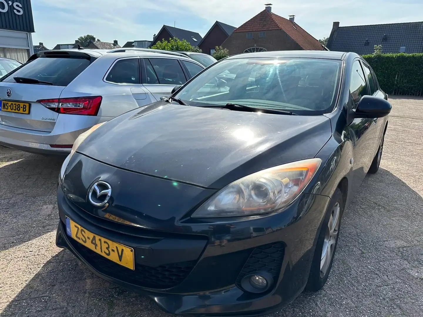 Mazda 3 3 1.6 CiTD Business Zwart - 1