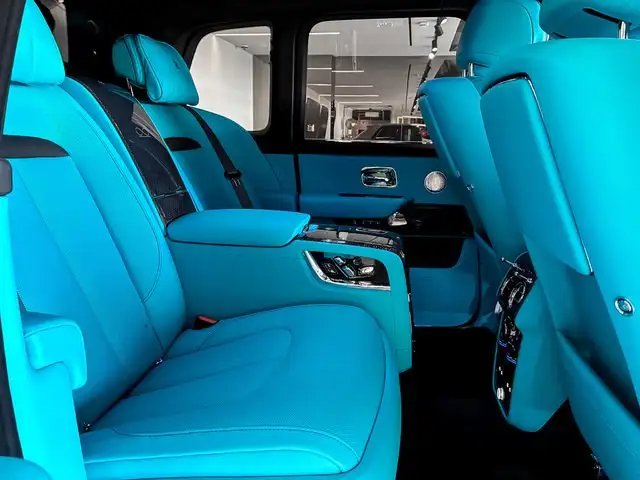 Rolls-Royce Cullinan view 9