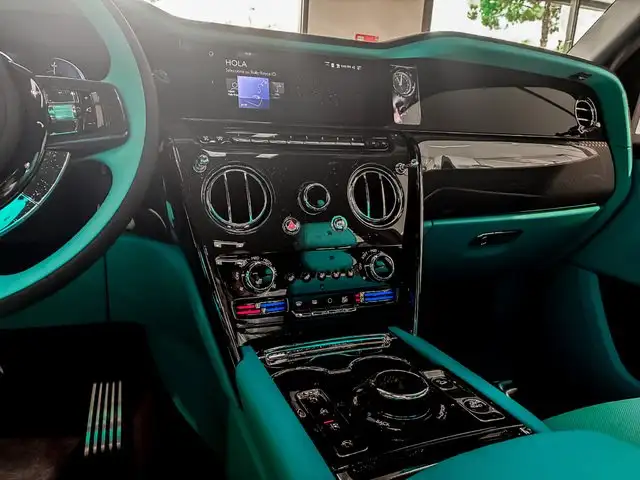 Rolls-Royce Cullinan view 14