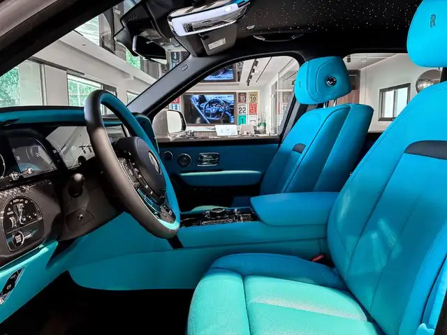 Rolls-Royce Cullinan view 5