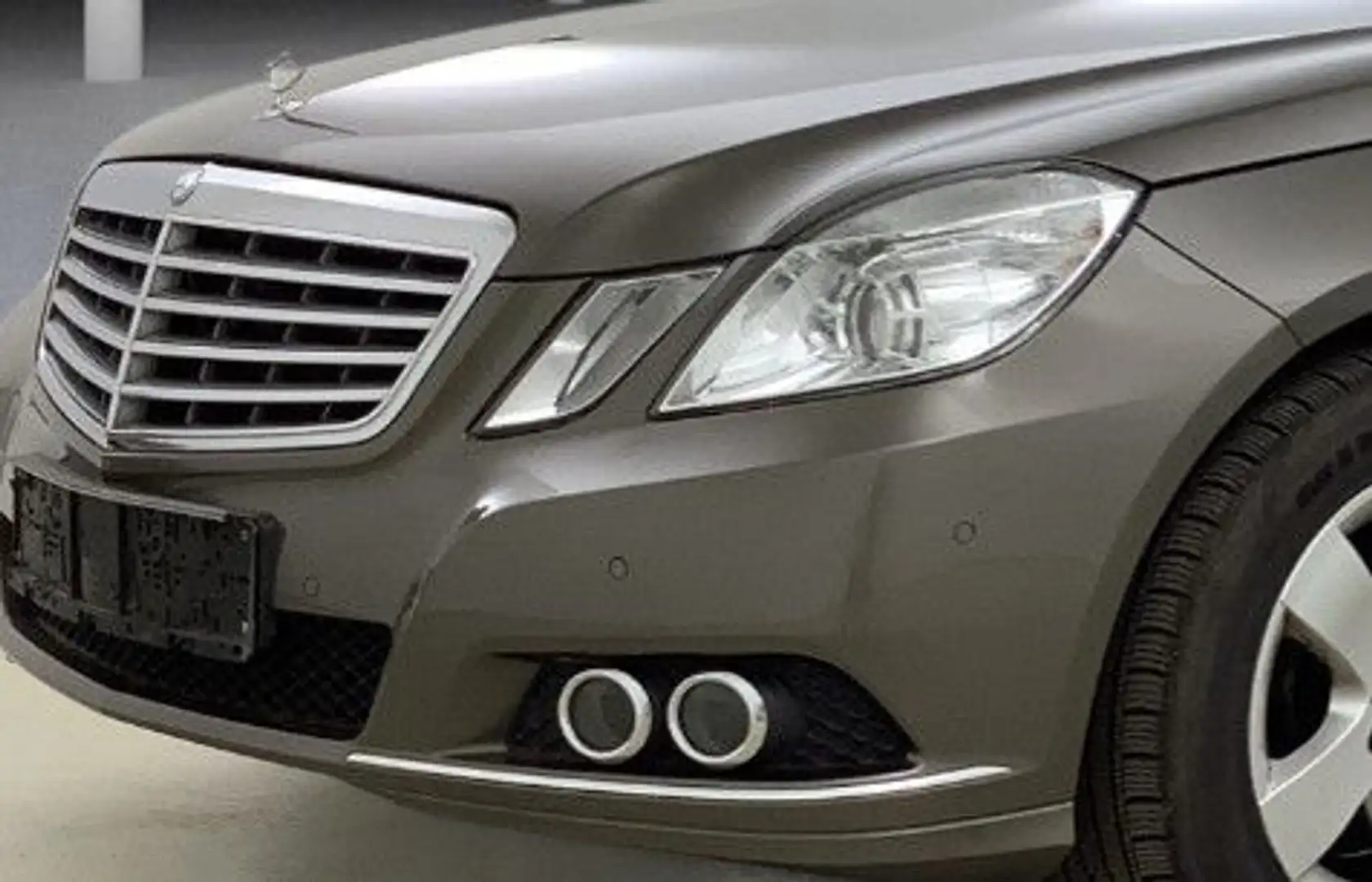 Mercedes-Benz E 350 CGI BlueEFFICIENCY AVANTGARDE - 2
