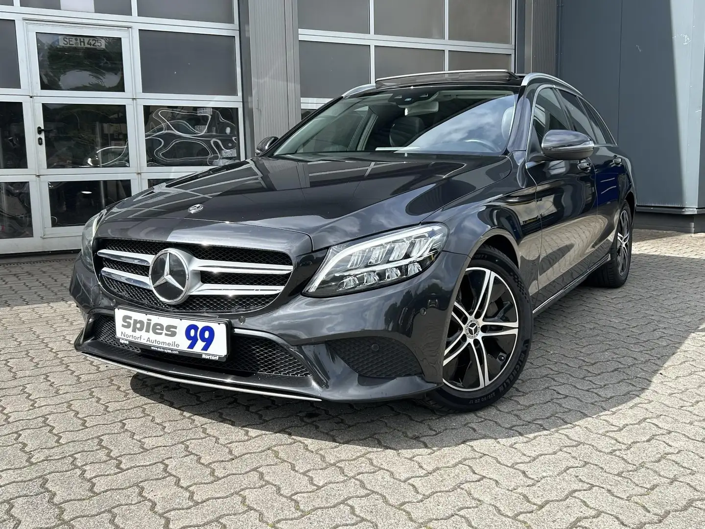 Mercedes-Benz C 300 Klasse T-Modell Navi AHK ACC Shz Panorama Grau - 2