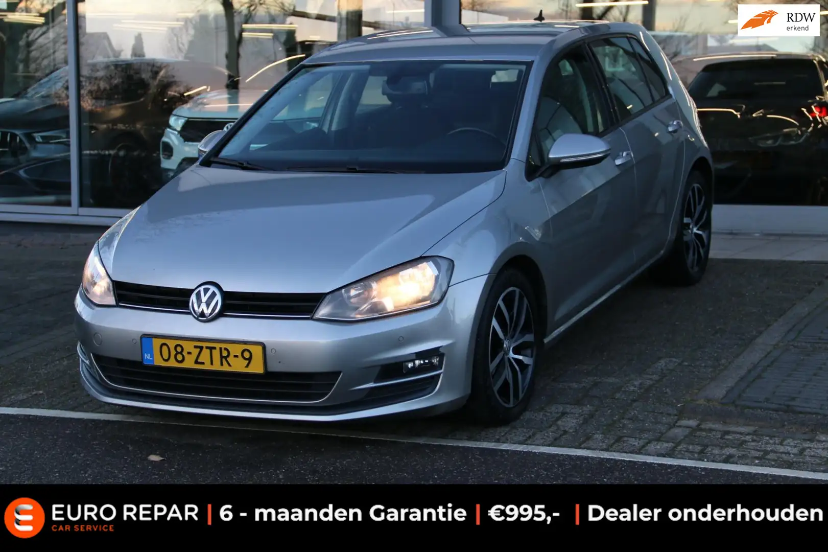 Volkswagen Golf 1.2 TSI Trendline NL-AUTO NAP! Grau - 1