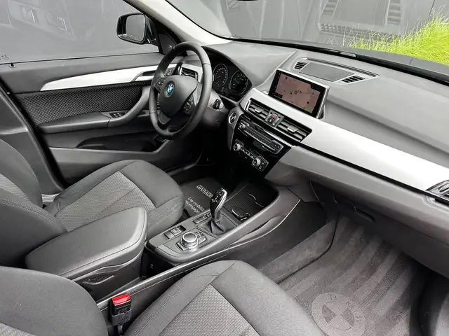 BMW X1 view 11