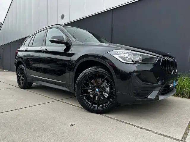 BMW X1 main image