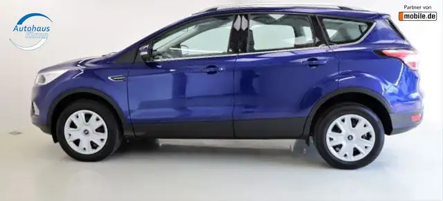Ford Kuga view 3