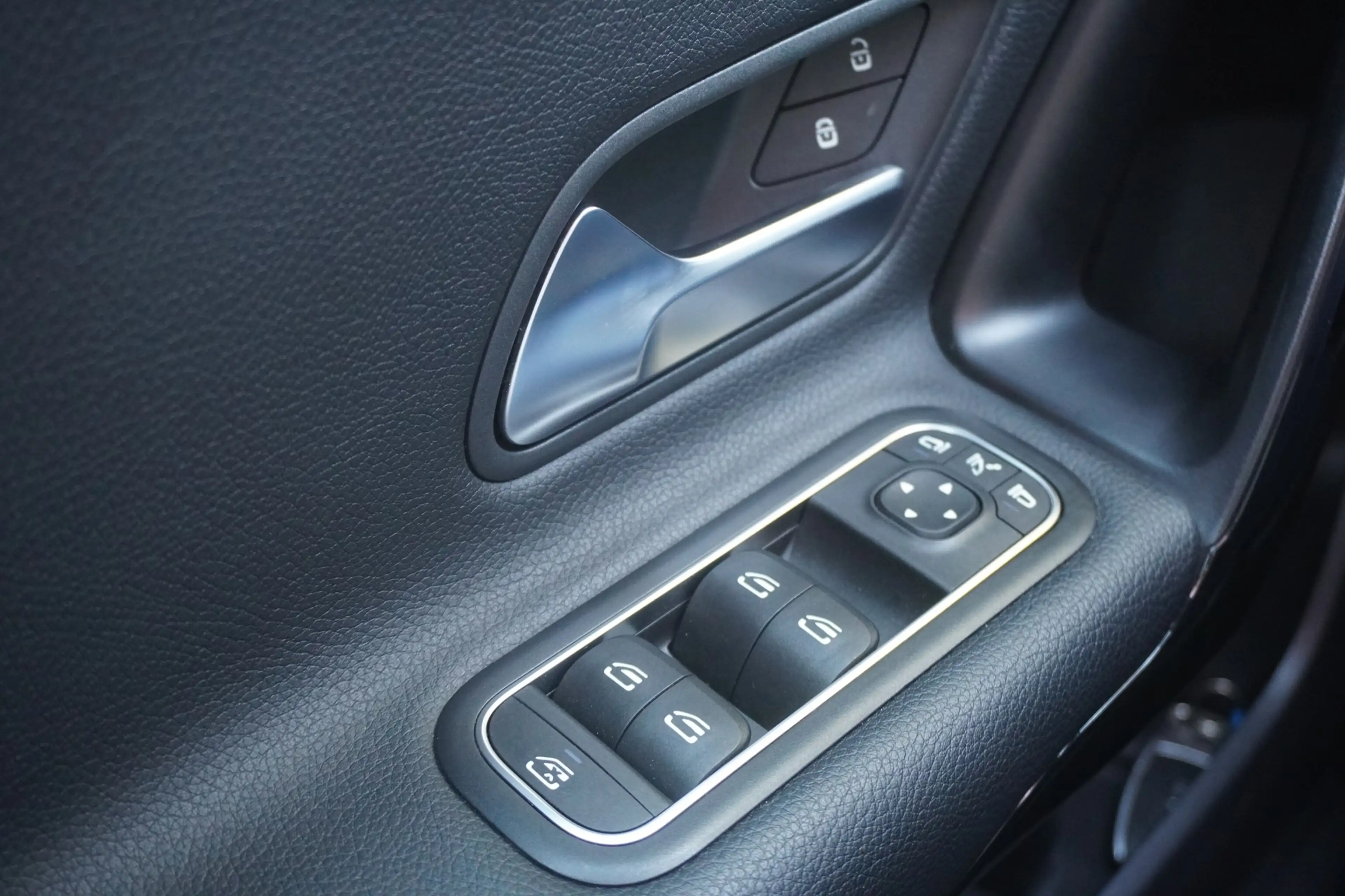 Mercedes-Benz A 200 A200 Progressive Navi Panorama Android Apple PDC — photo 18