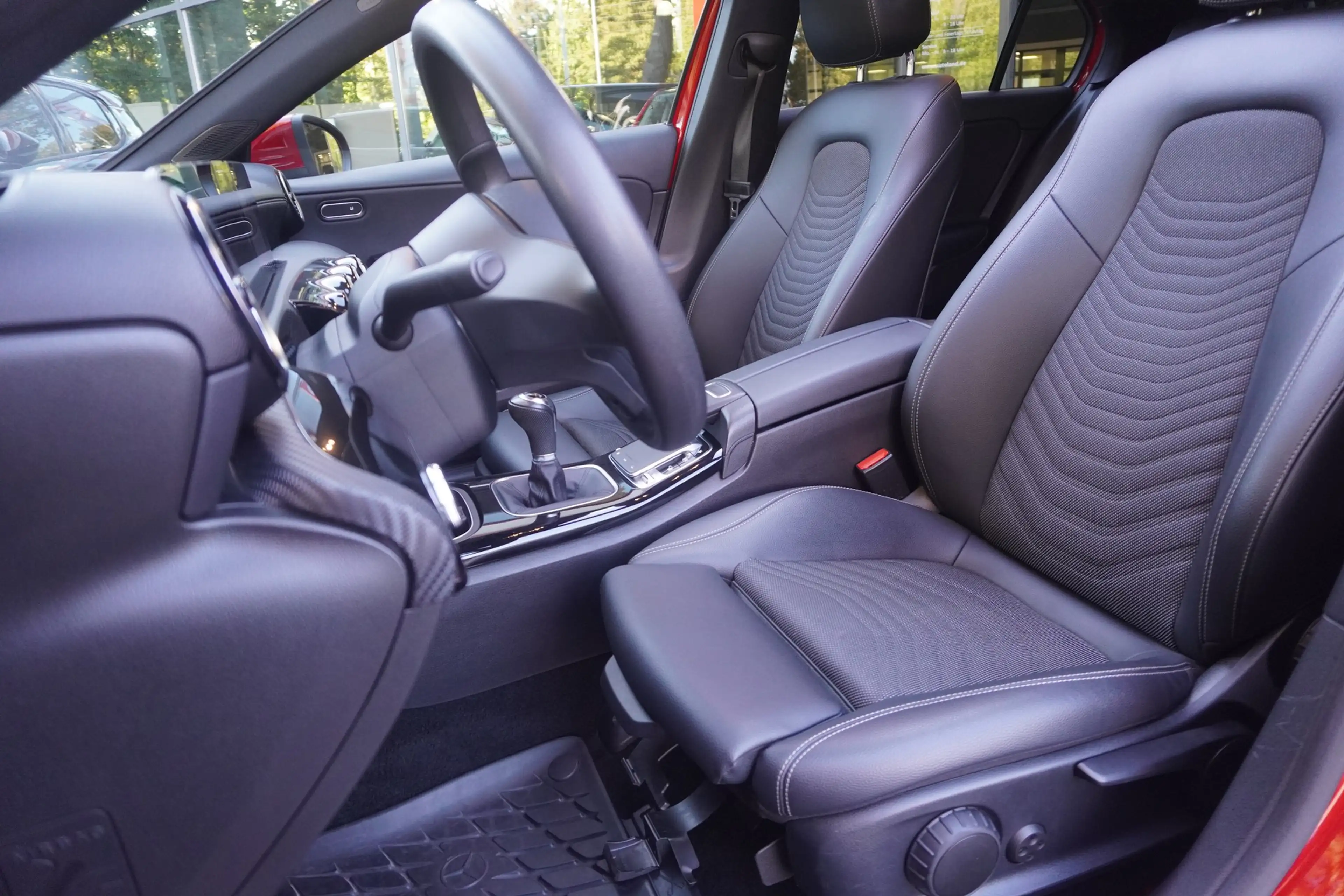 Mercedes-Benz A 200 A200 Progressive Navi Panorama Android Apple PDC — photo 11
