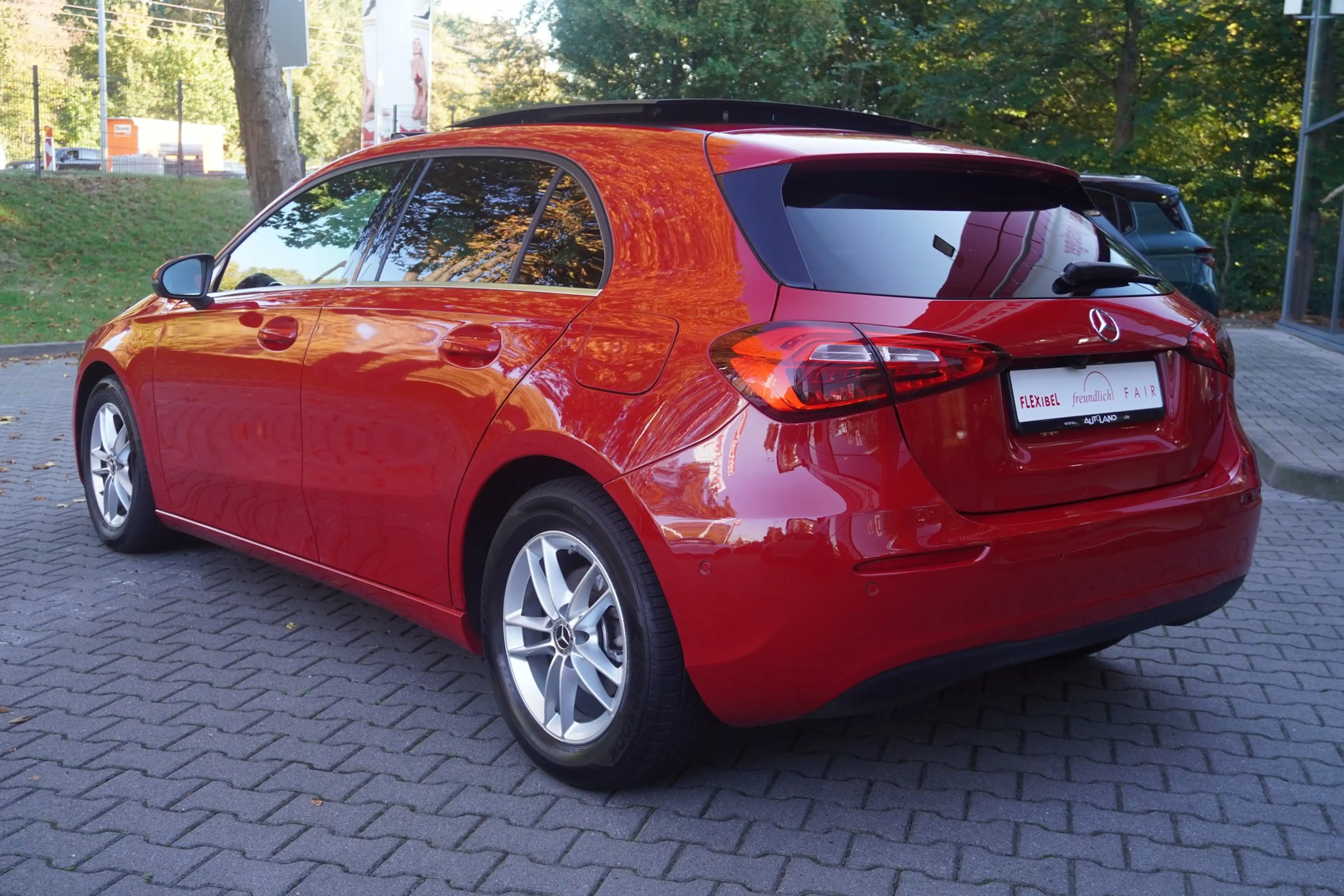 Mercedes-Benz A 200 A200 Progressive Navi Panorama Android Apple PDC — photo 8