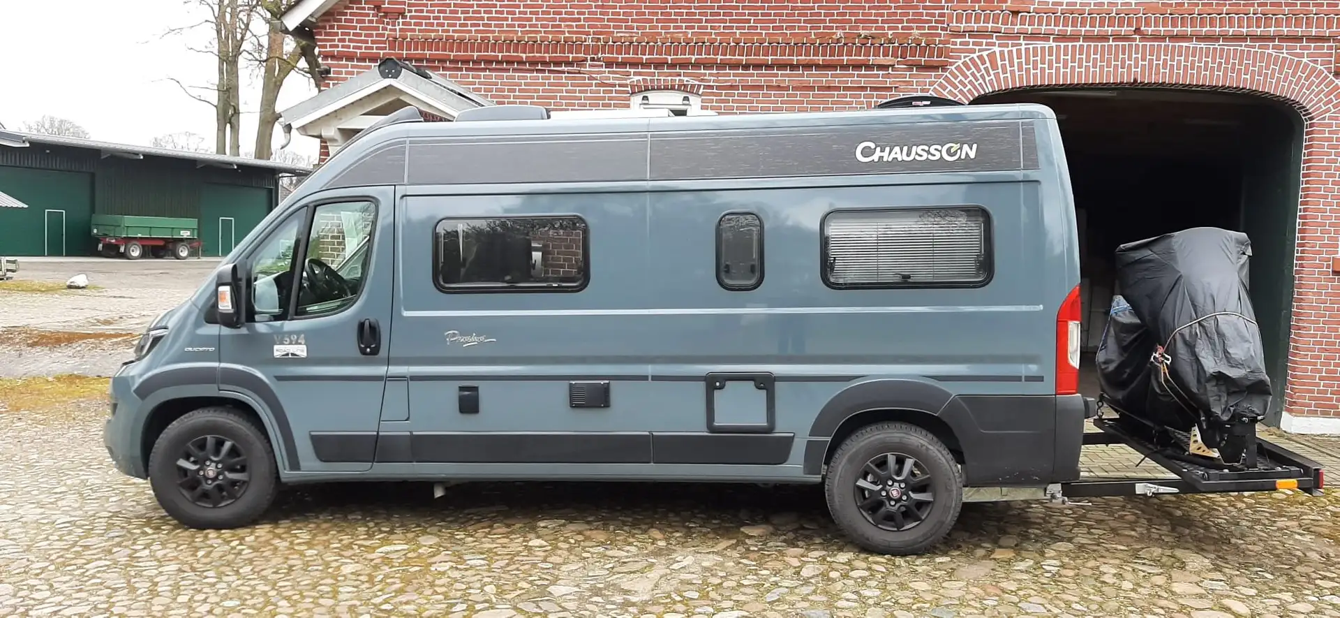 Caravans-Wohnm Chausson Van V594 Road Line Premium VIP 160PS Luftfederung Šedá - 1