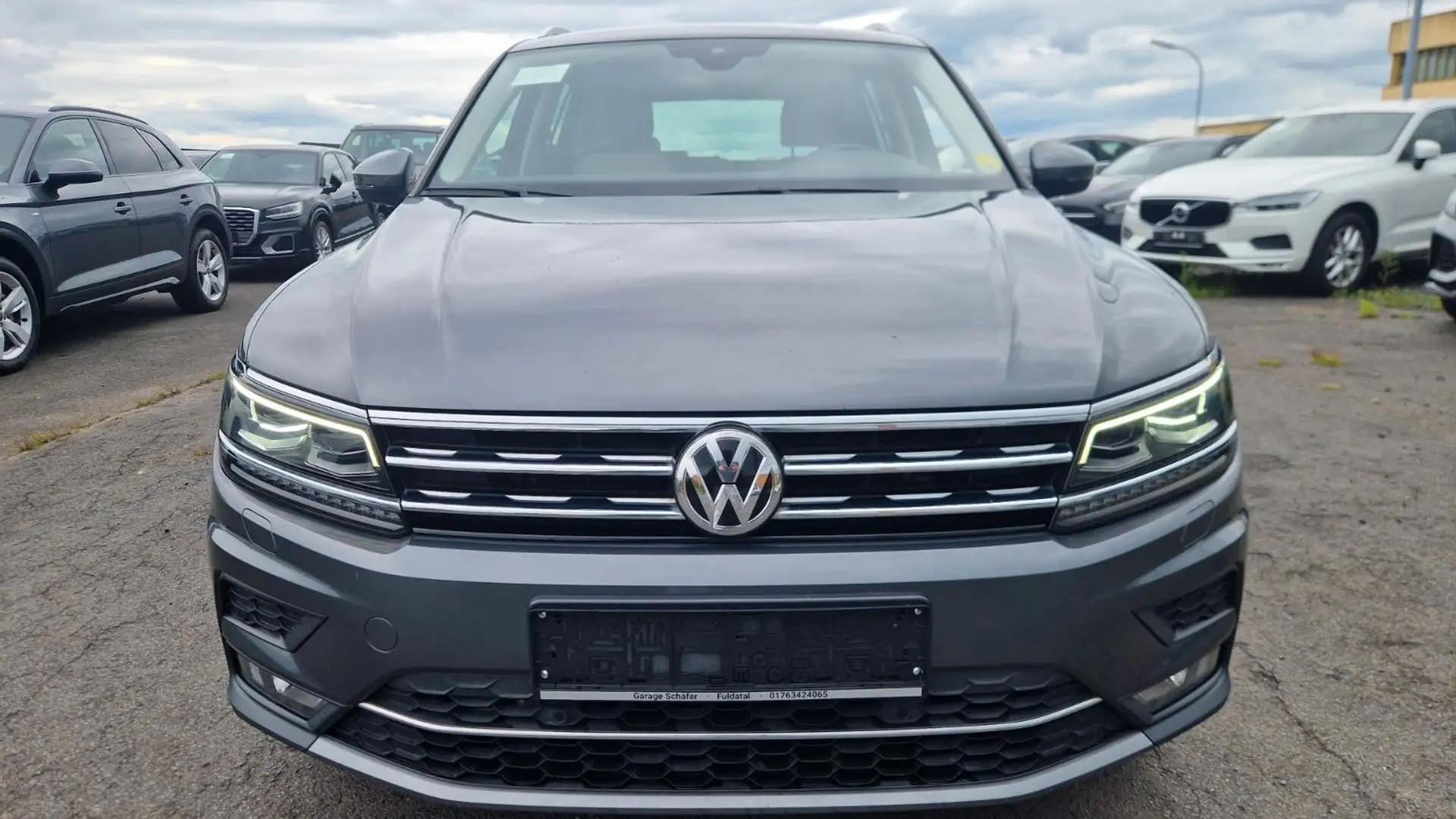 Volkswagen Tiguan Highline 4Motion 1.Hand Kamera ACC LED Gris - 2