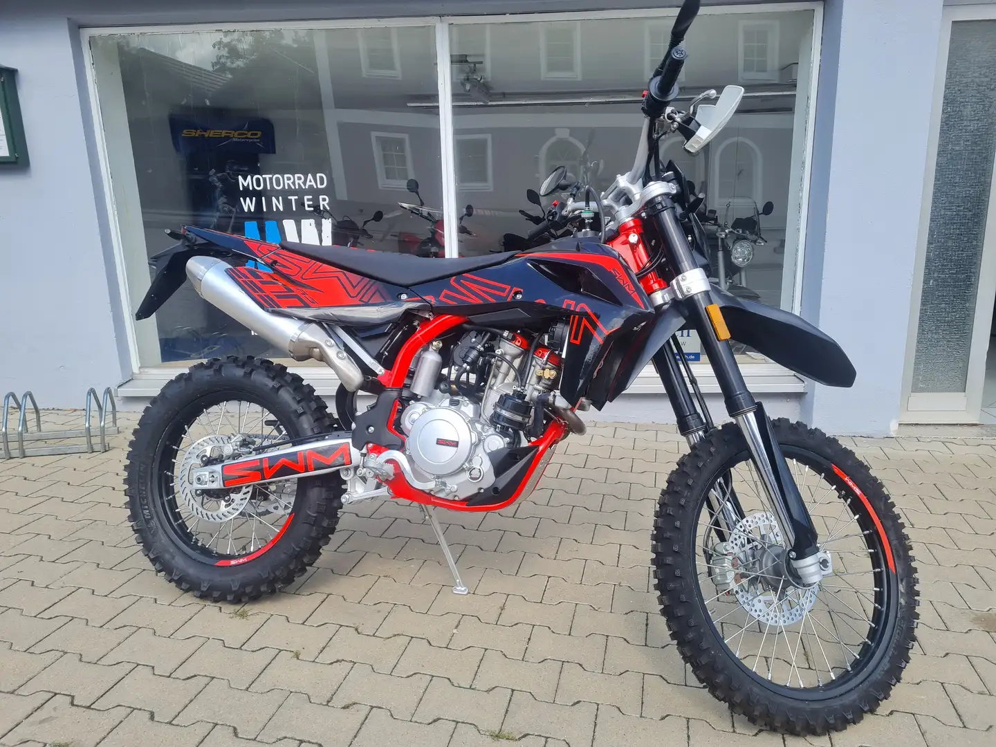 SWM RS 500 R Modell 2025 Euro5 Rot - 1