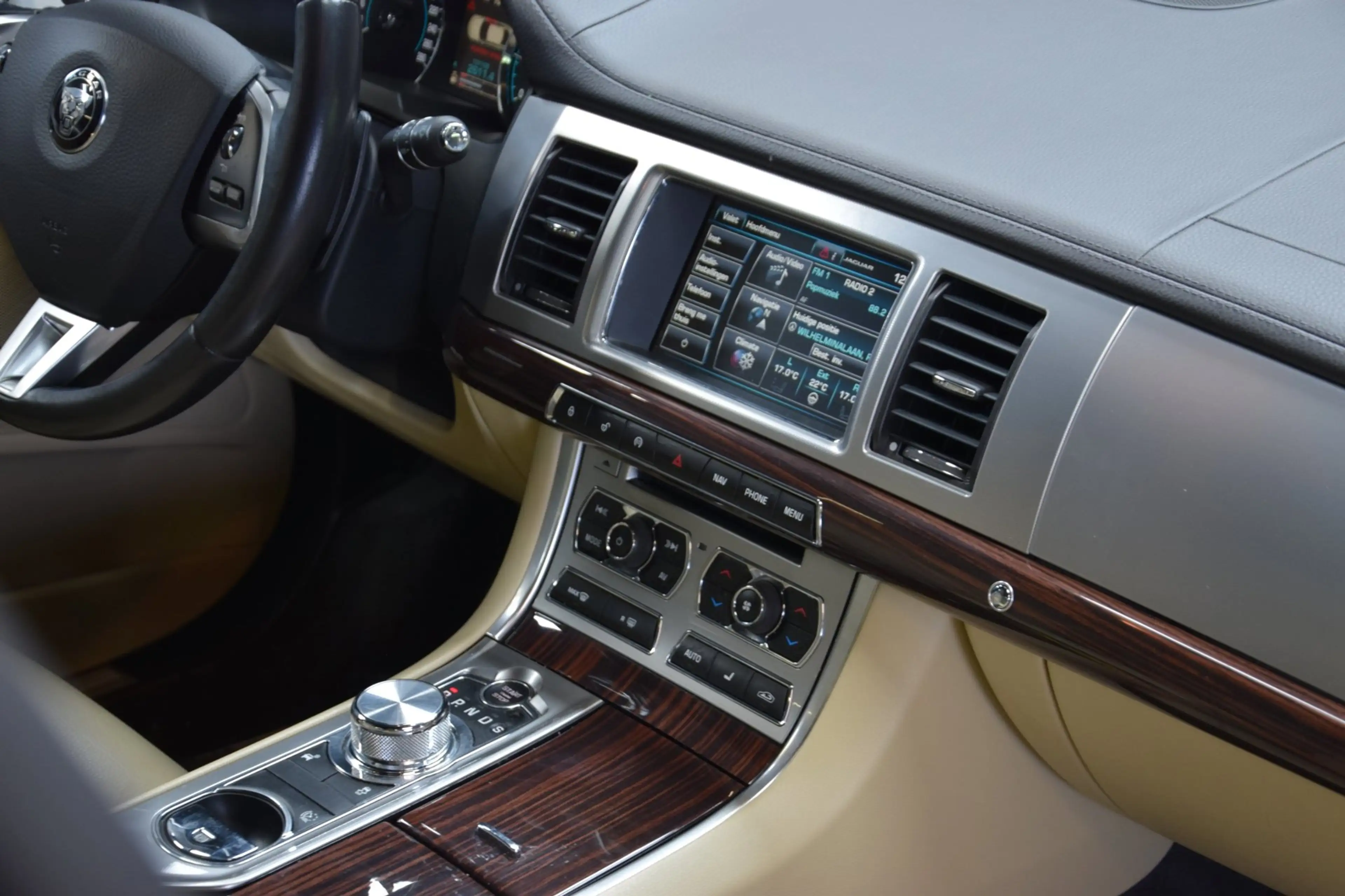 Jaguar XF 2.2D 1ste Eigenaar Org NL auto Bi-Xenon Diesel Aut — photo 14