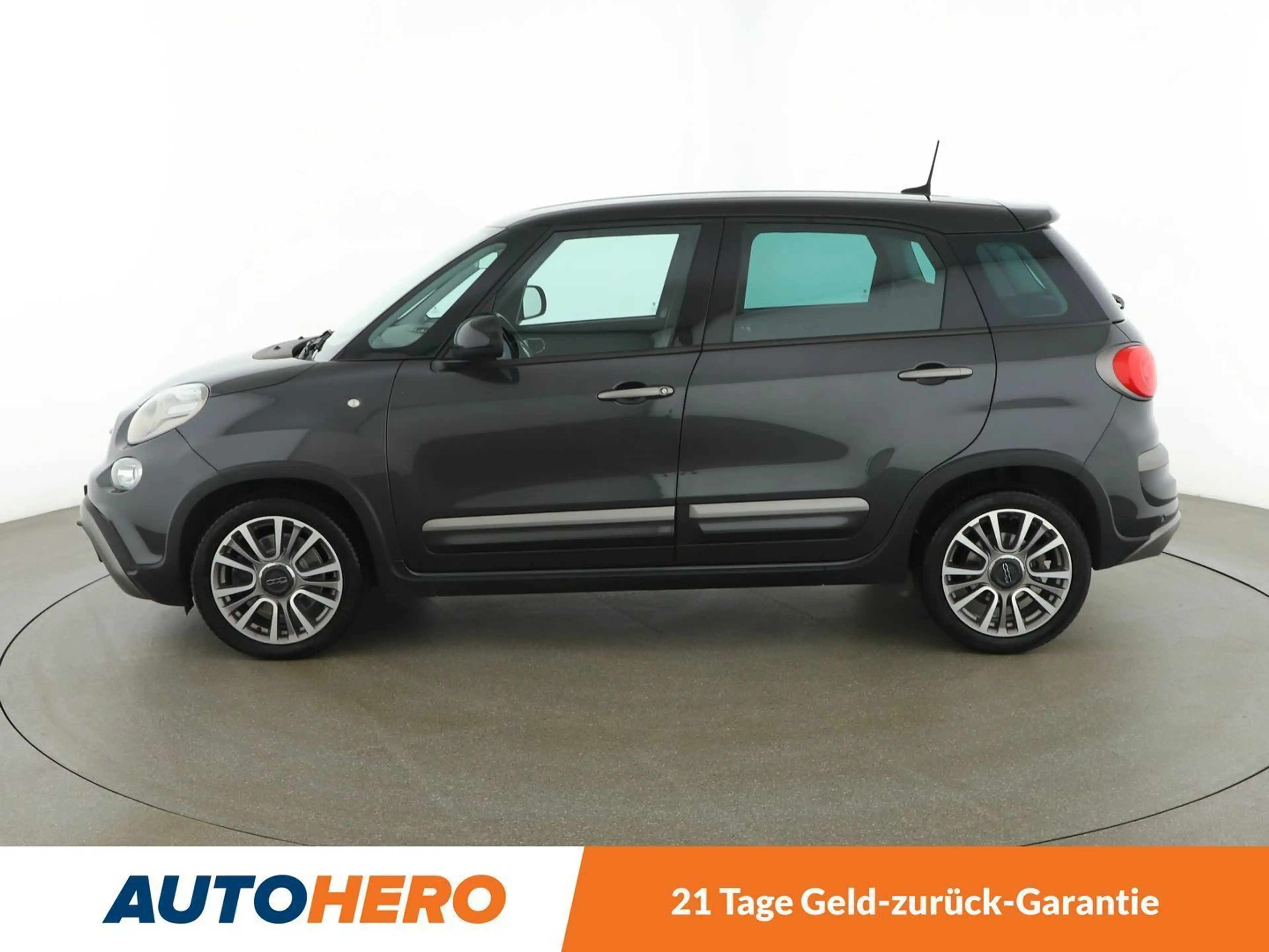 Fiat 500L 1.6 JTDM Cross *TEMPO*CAM*NAVI*BT* — photo 3