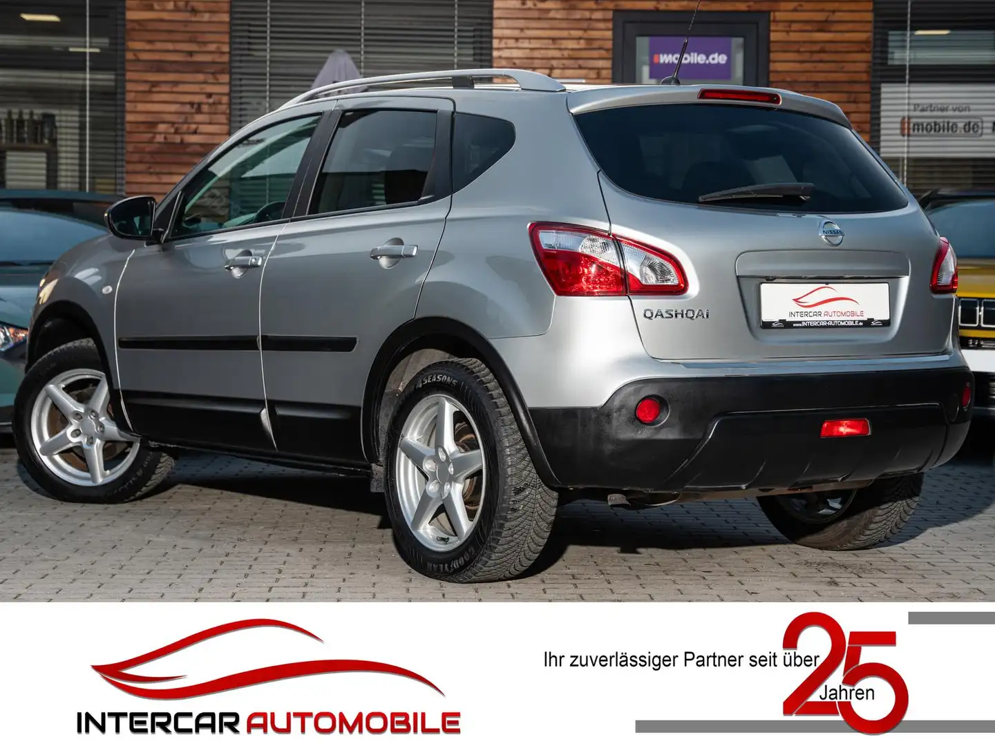 Nissan Qashqai 2.0 I-Way Autom. |Navi|Kamera|AHK|Sitzhz Silver - 2