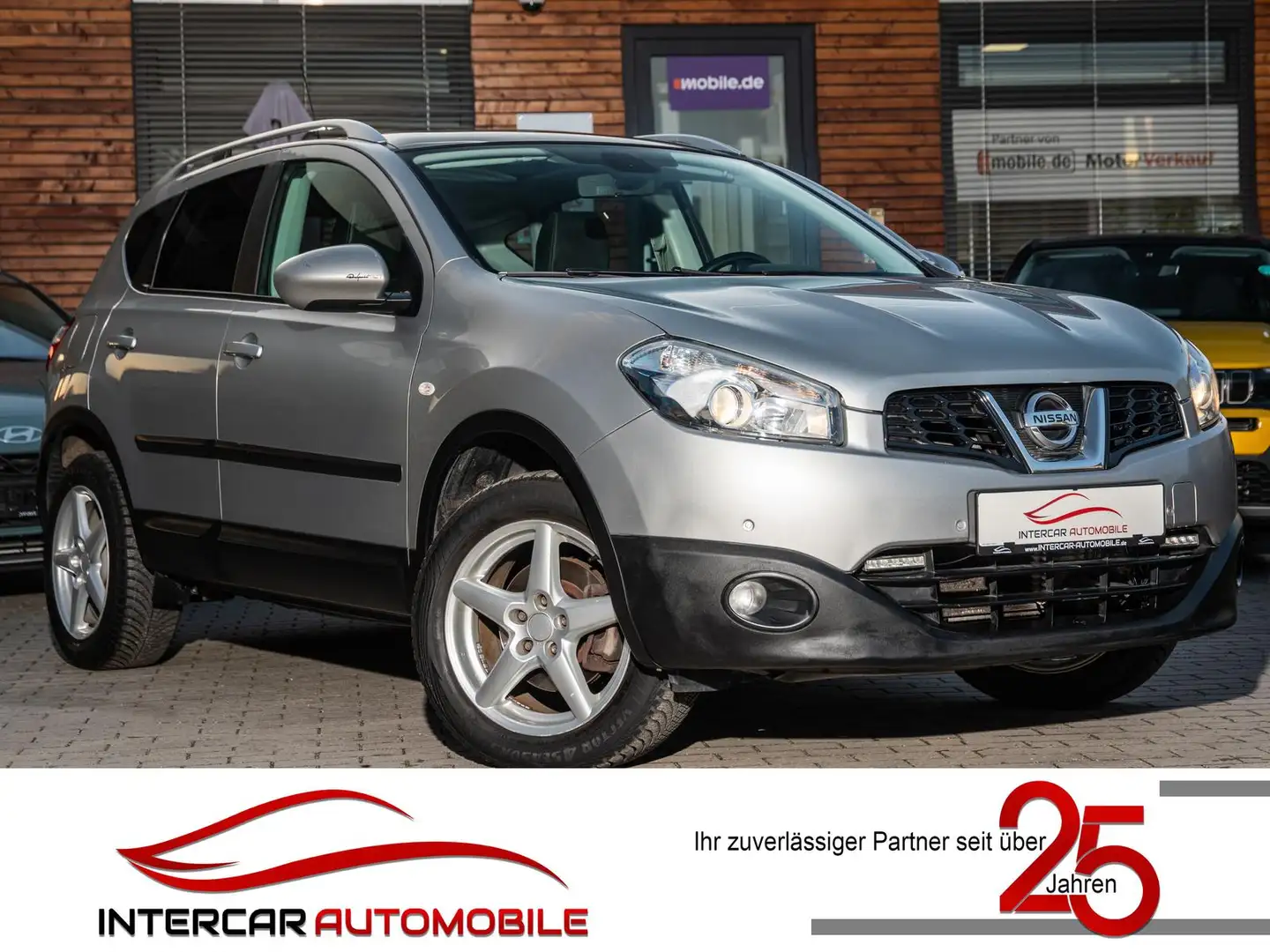 Nissan Qashqai 2.0 I-Way Autom. |Navi|Kamera|AHK|Sitzhz Silver - 1